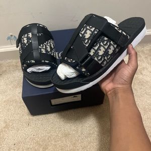 Dior alpha slide